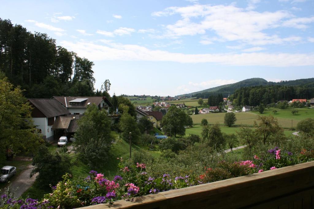 Gasthaus - Gaestehaus Schusterbauer Rein Room photo