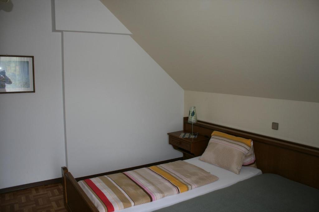 Gasthaus - Gaestehaus Schusterbauer Rein Room photo