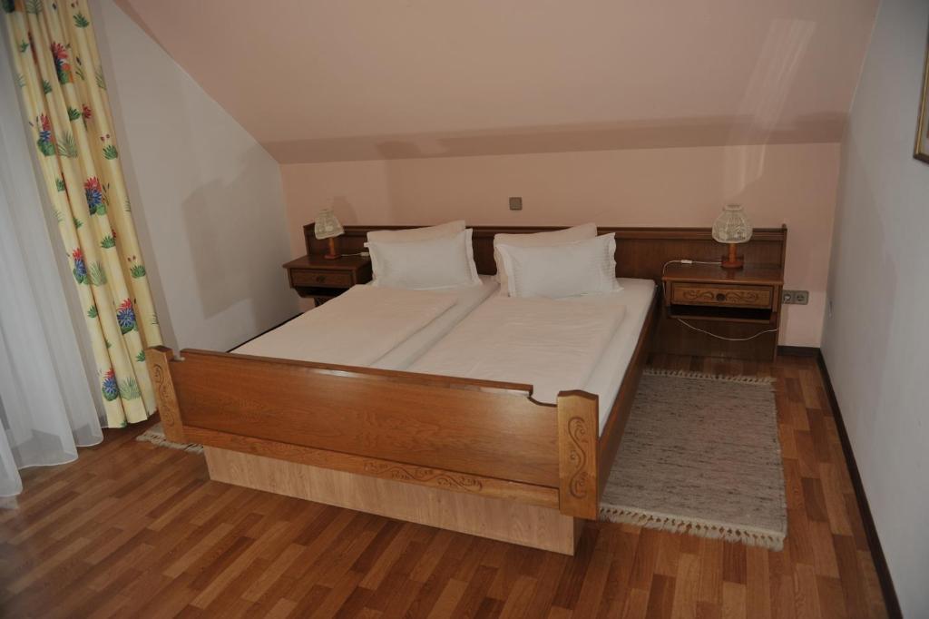 Gasthaus - Gaestehaus Schusterbauer Rein Room photo